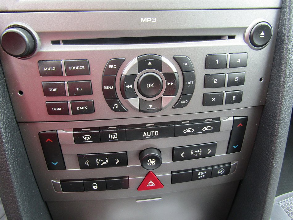Peugeot 407 2.0i 