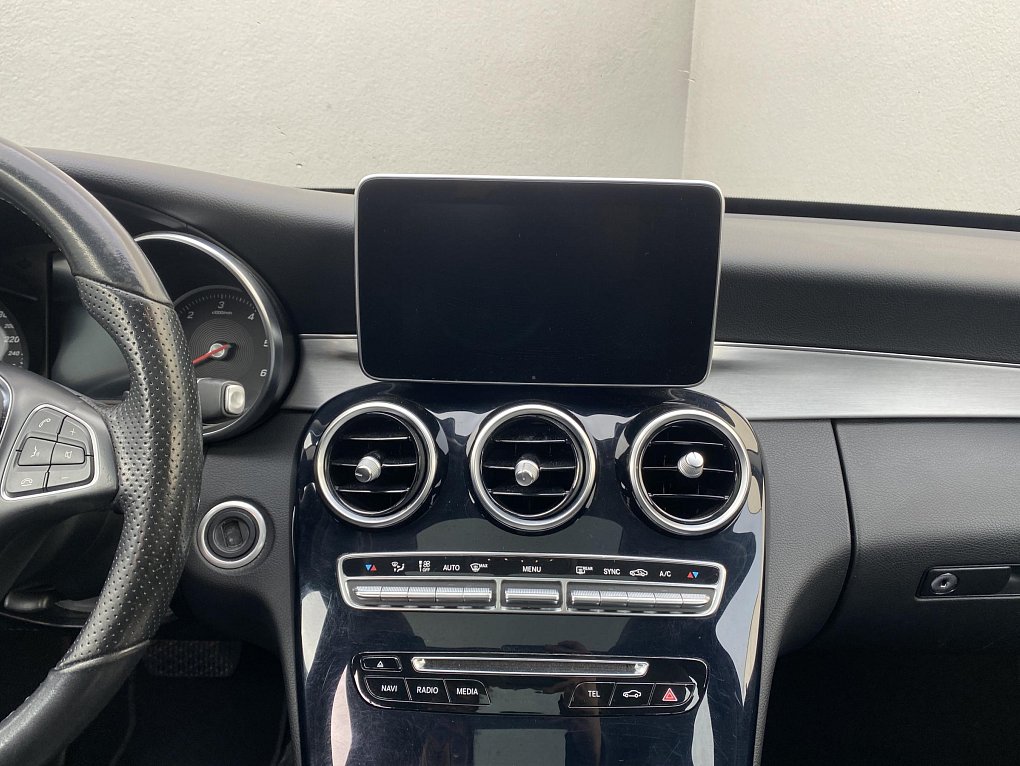 Mercedes-Benz Třída C 2.2CDi 