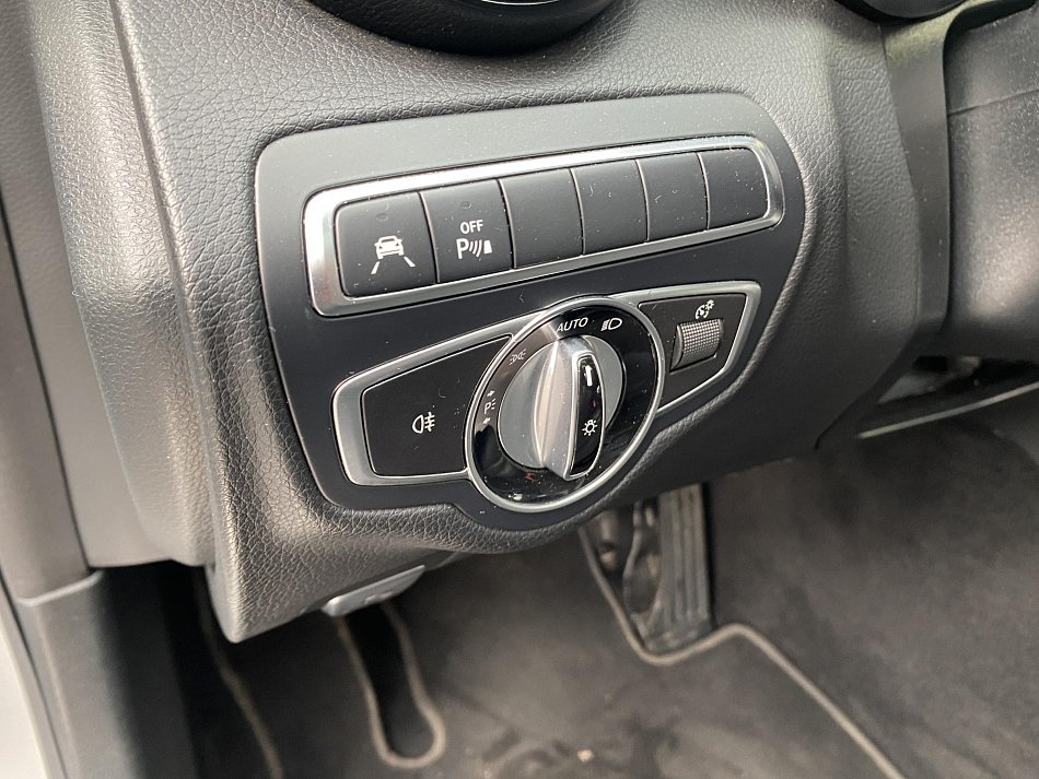 Mercedes-Benz Třída C 2.2CDi 