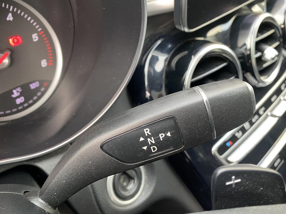 Mercedes-Benz Třída C 2.2CDi 