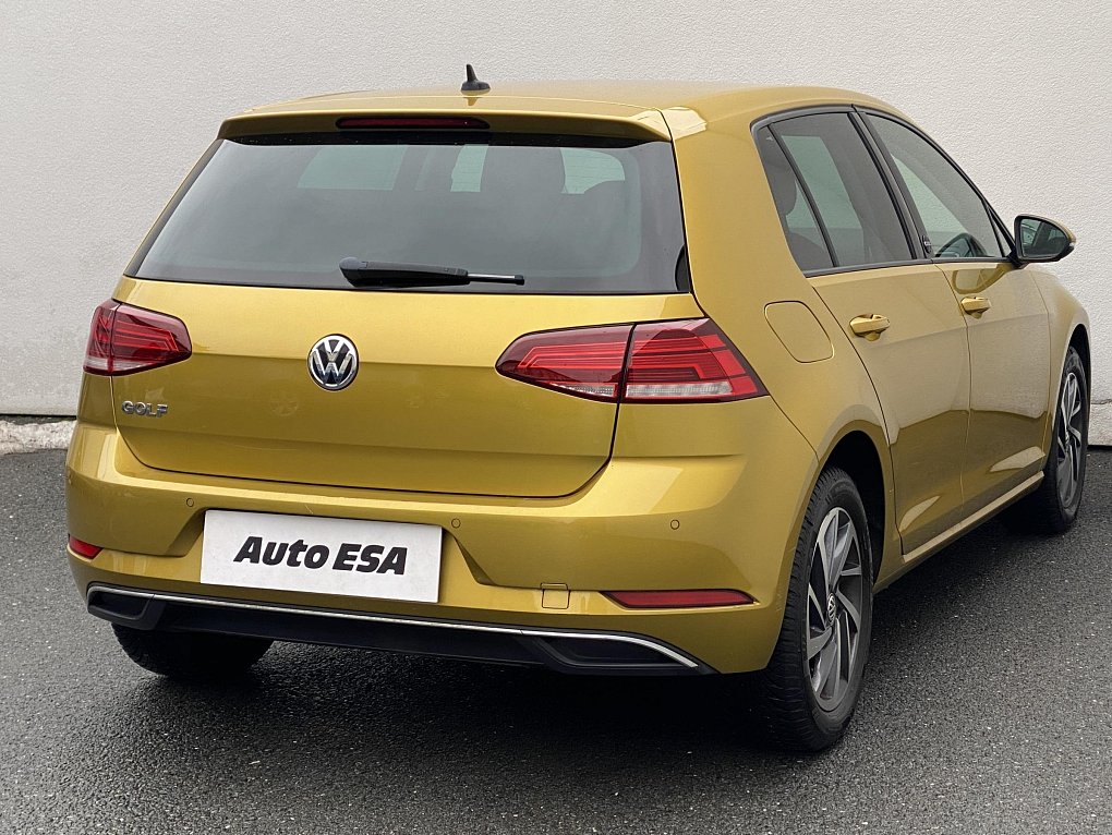 Volkswagen Golf 1.5 TSi Sound