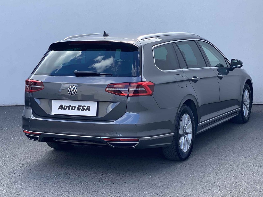 Volkswagen Passat 2.0 TDi Highline