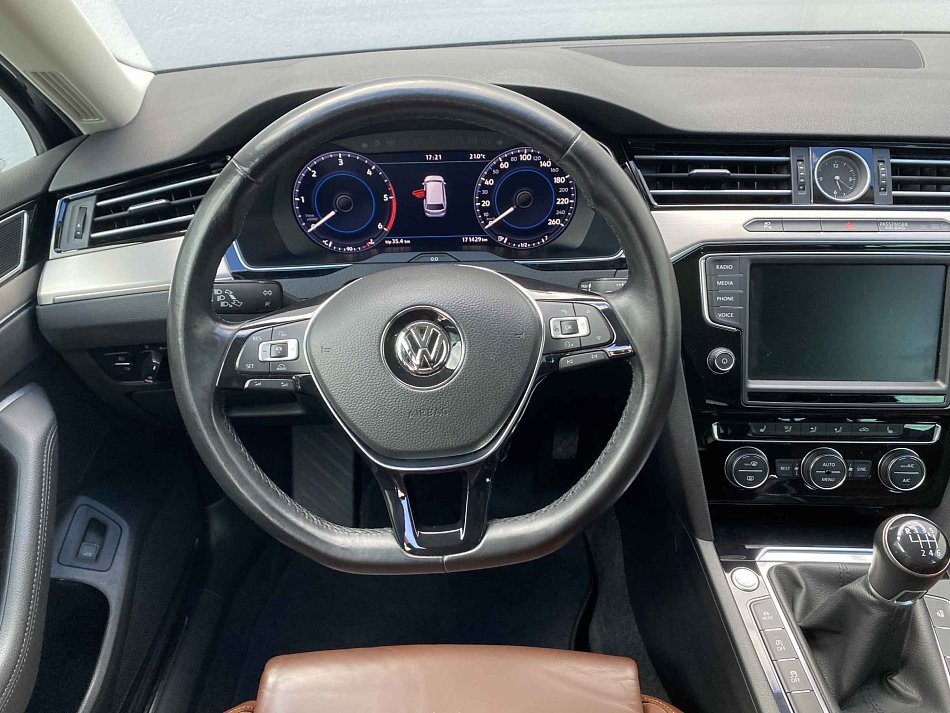 Volkswagen Passat 2.0 TDi Highline