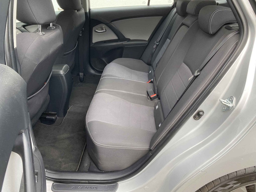 Toyota Avensis 2.0D-4D 