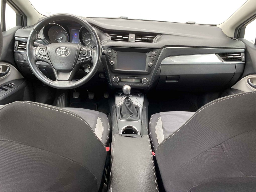 Toyota Avensis 2.0D-4D 
