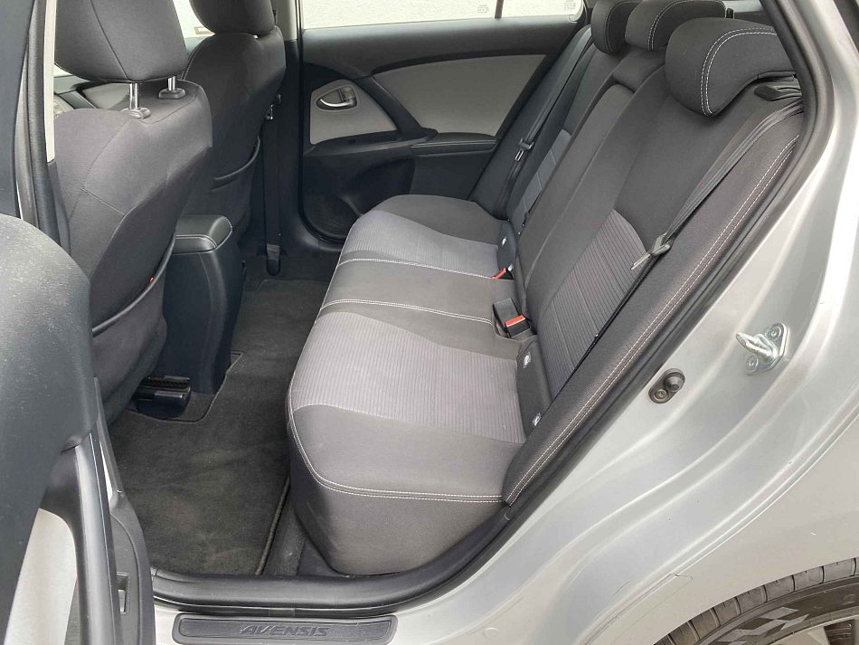 Toyota Avensis 2.0D-4D 