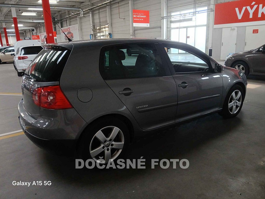 Volkswagen Golf 1.4 TSI 