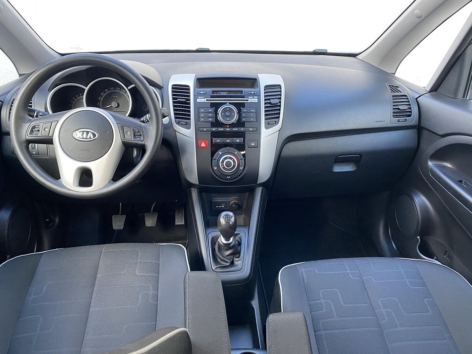 Kia Venga 1.6i 