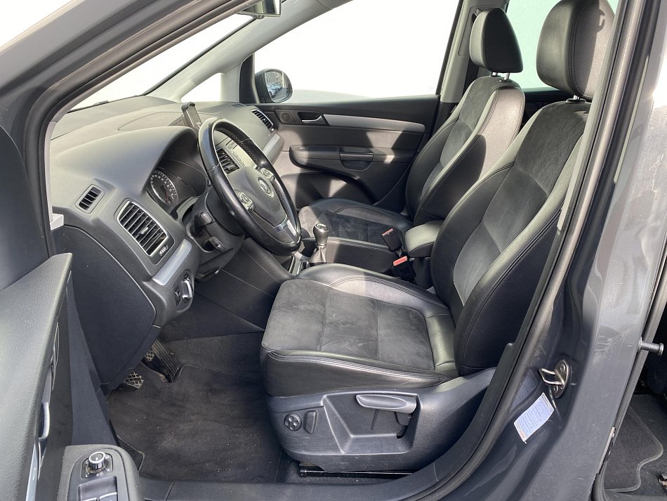 Volkswagen Sharan 2.0TDi 