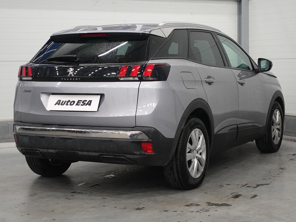 Peugeot 3008 1.2 PT 
