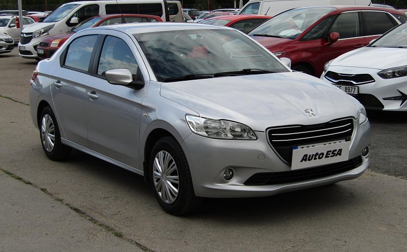 Peugeot 301 1.2 i 