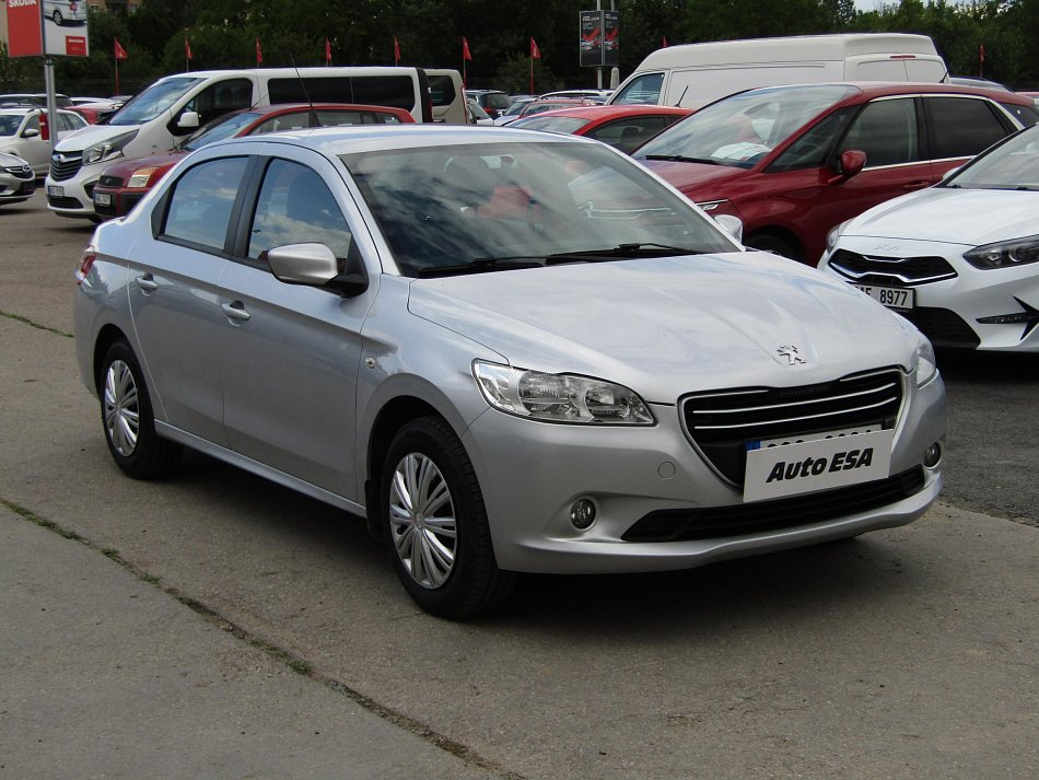 Peugeot 301 1.2 i 