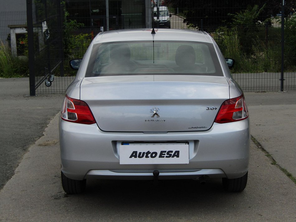 Peugeot 301 1.2 i 