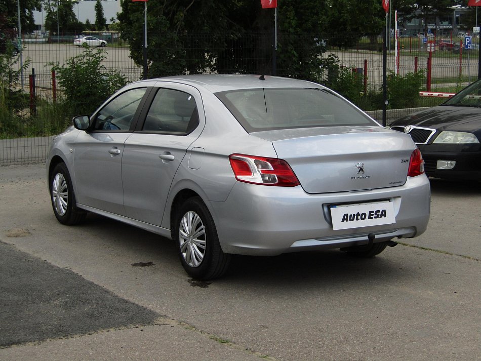 Peugeot 301 1.2 i 
