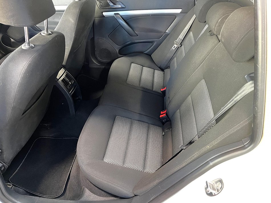 Škoda Octavia II 2.0 TDI Scout 4x4