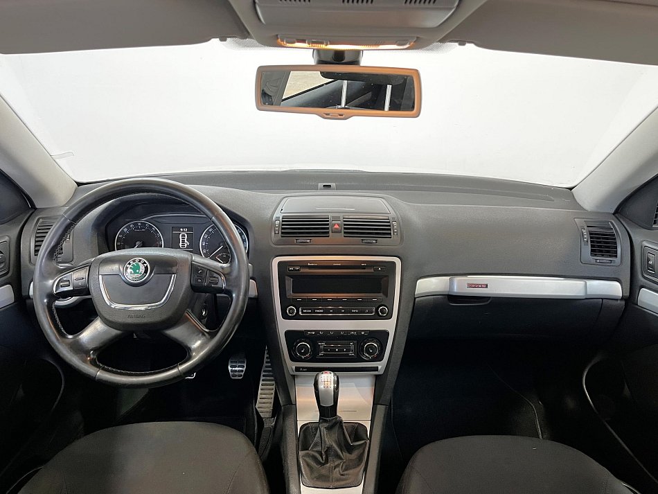 Škoda Octavia II 2.0 TDI Scout 4x4