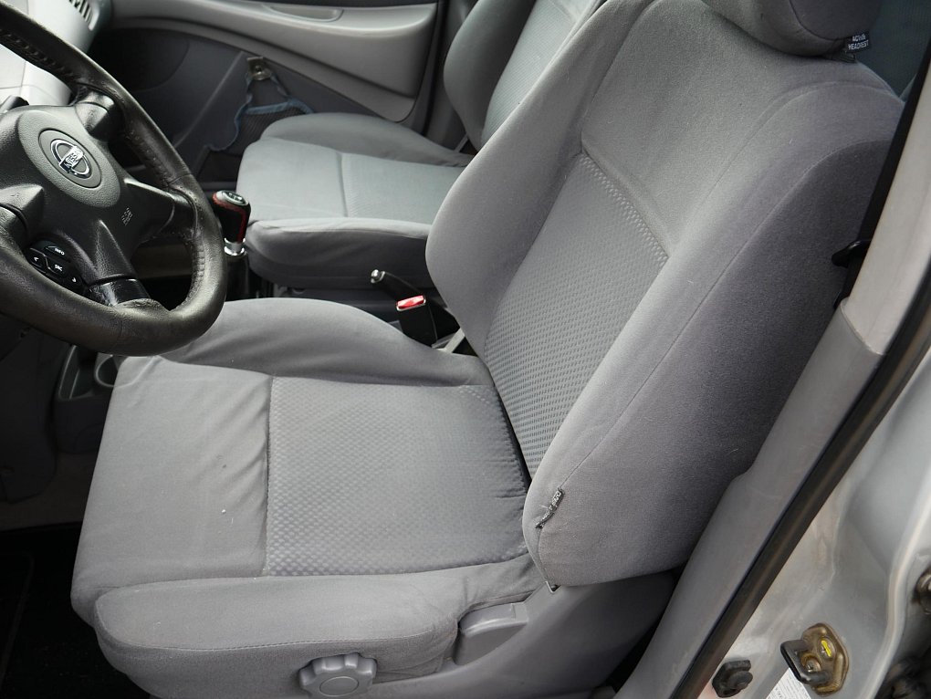 Nissan Almera Tino 1.8i 