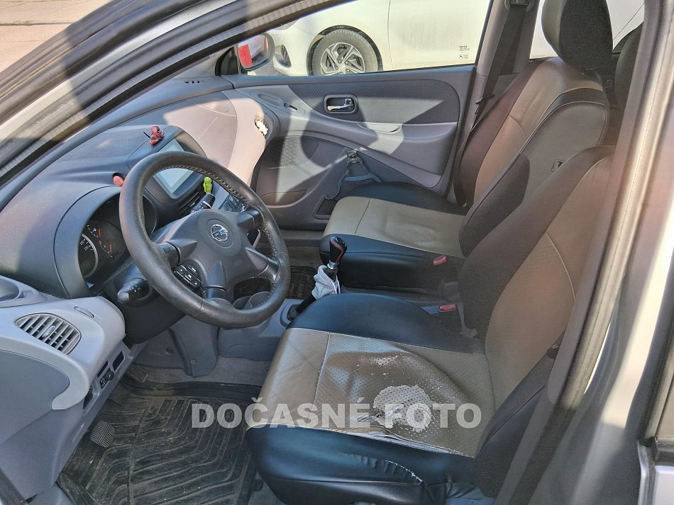 Nissan Almera Tino 1.8i 