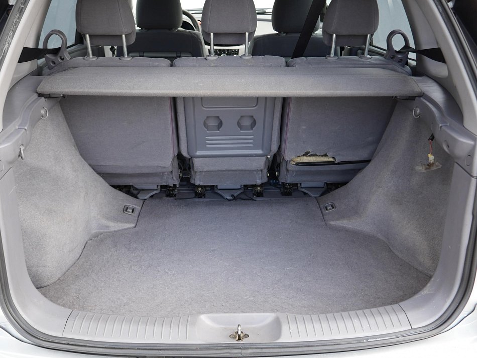 Nissan Almera Tino 1.8i 