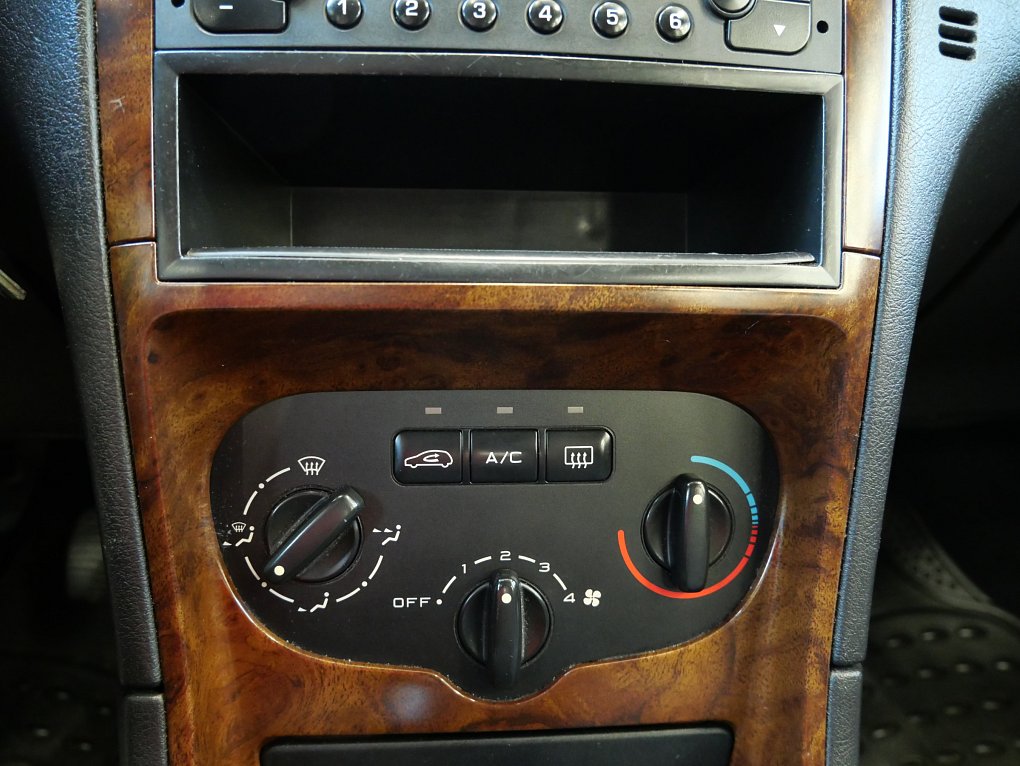 Peugeot 307 1.6i 