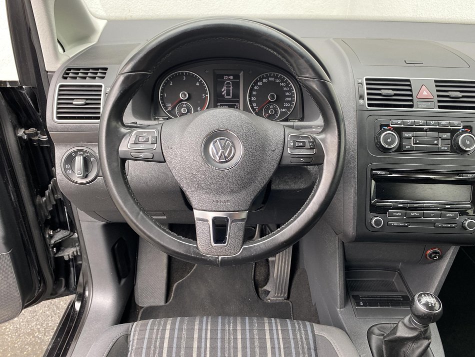 Volkswagen Touran 2.0 TDi CROSS