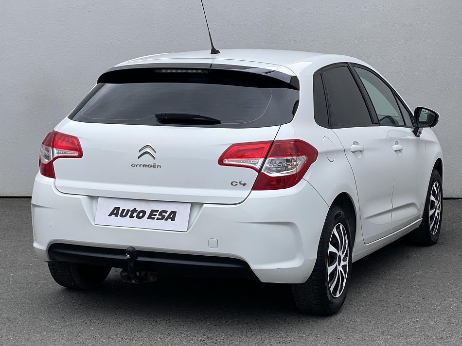Citroën C4 1.4i 