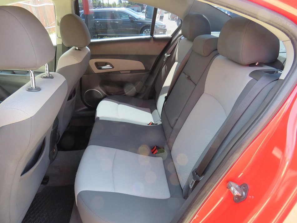 Chevrolet Cruze 1.6i 