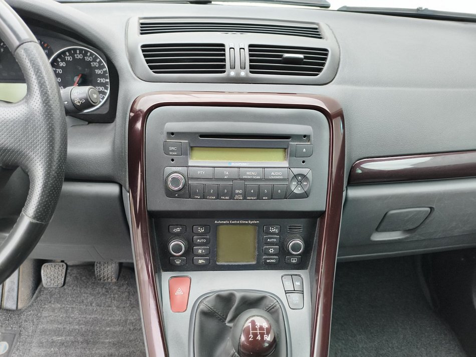 Fiat Croma 2.2i 