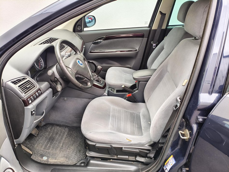 Fiat Croma 2.2i 