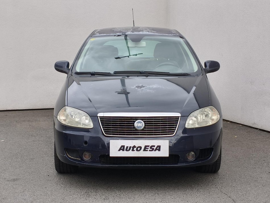 Fiat Croma 2.2i 