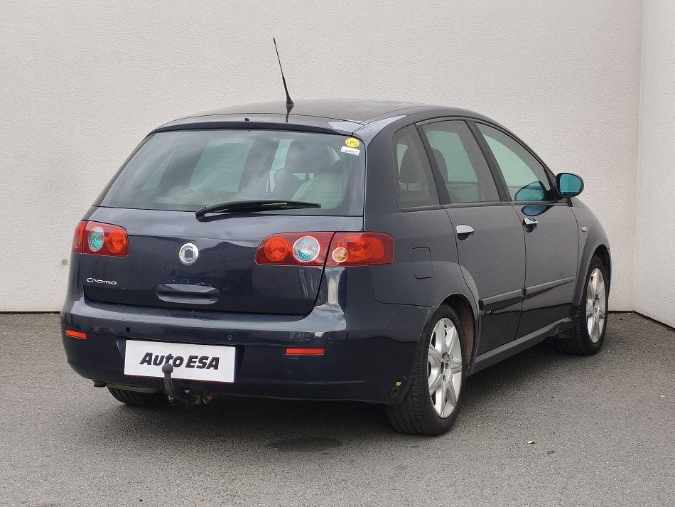 Fiat Croma 2.2i 