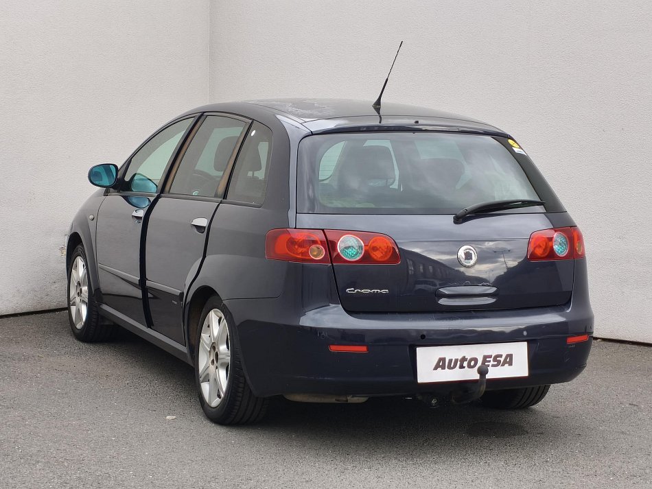Fiat Croma 2.2i 