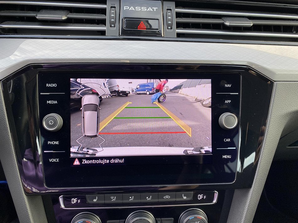 Volkswagen Passat 2.0 TDi Business