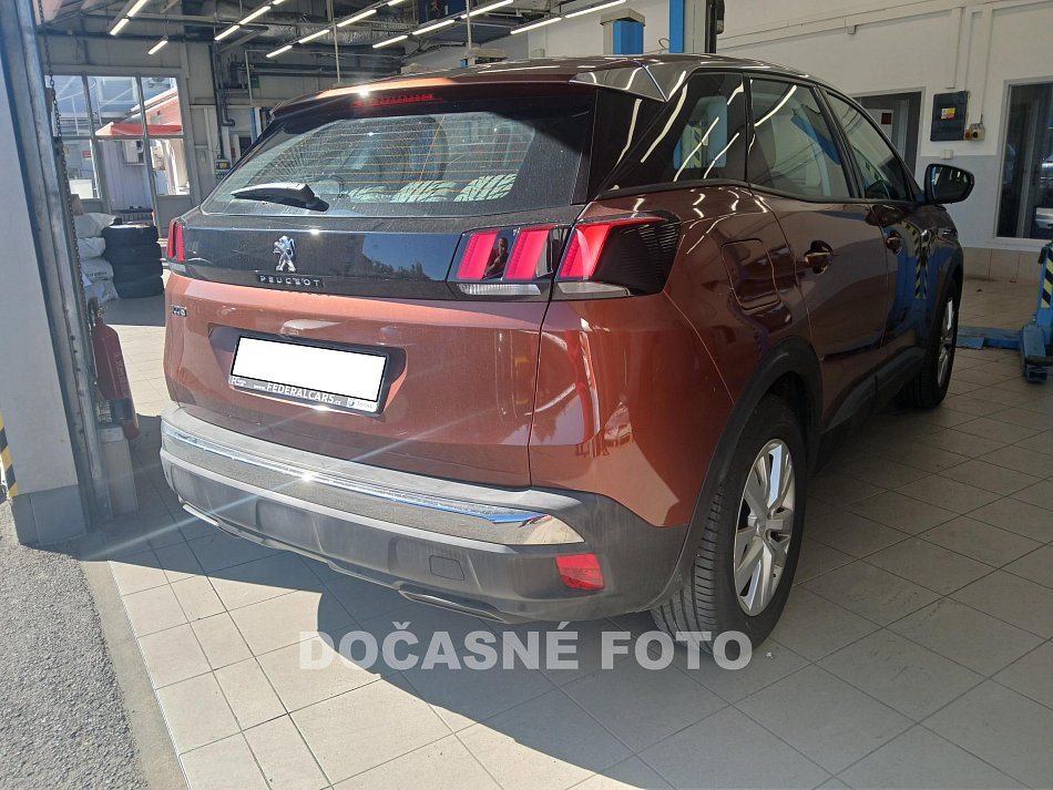 Peugeot 3008 1.2 i 