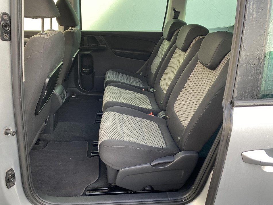 Volkswagen Sharan 2.0 TDi 