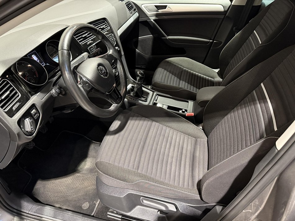 Volkswagen Golf 1.2 TSI 