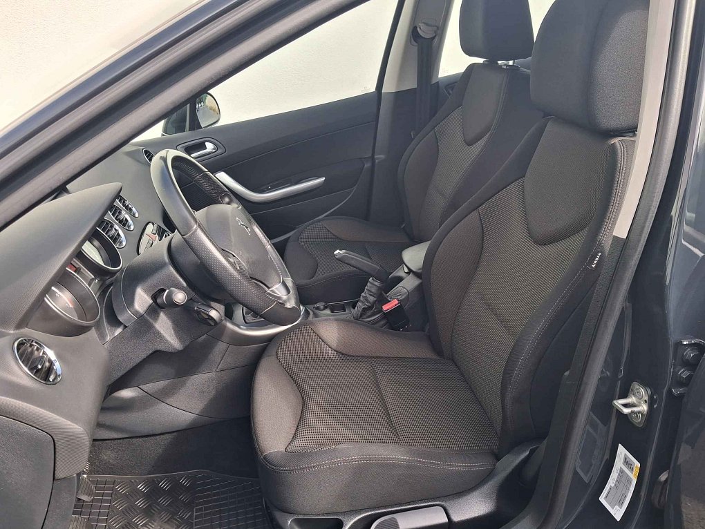 Peugeot 308 1.6 VTi 
