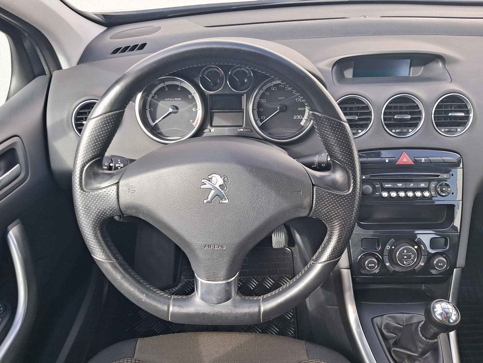 Peugeot 308 1.6 VTi 