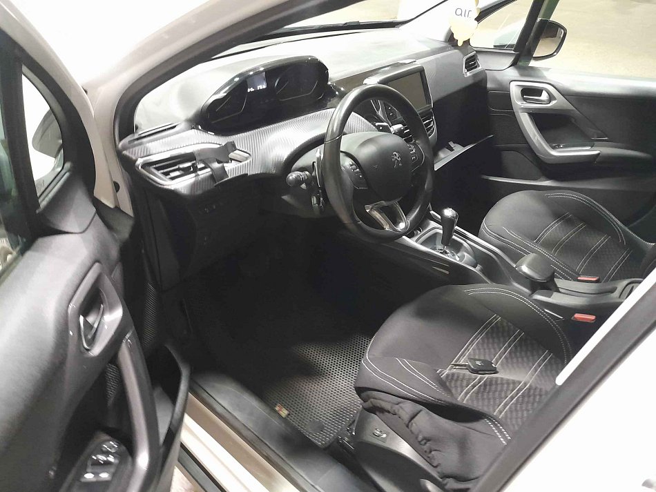 Peugeot 2008 1.2 