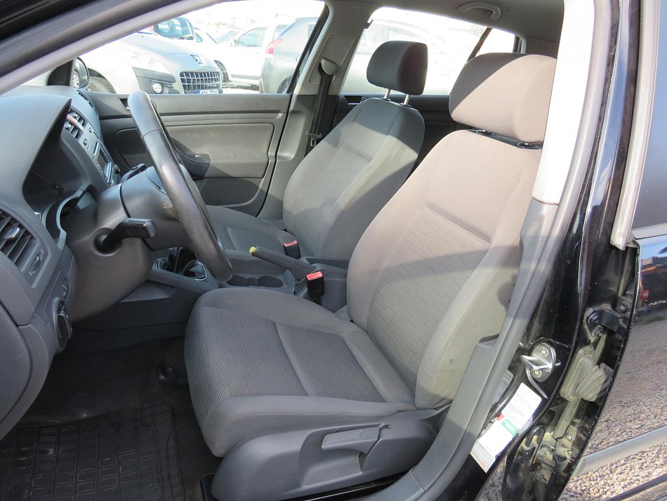 Volkswagen Golf 1.4 MPi 