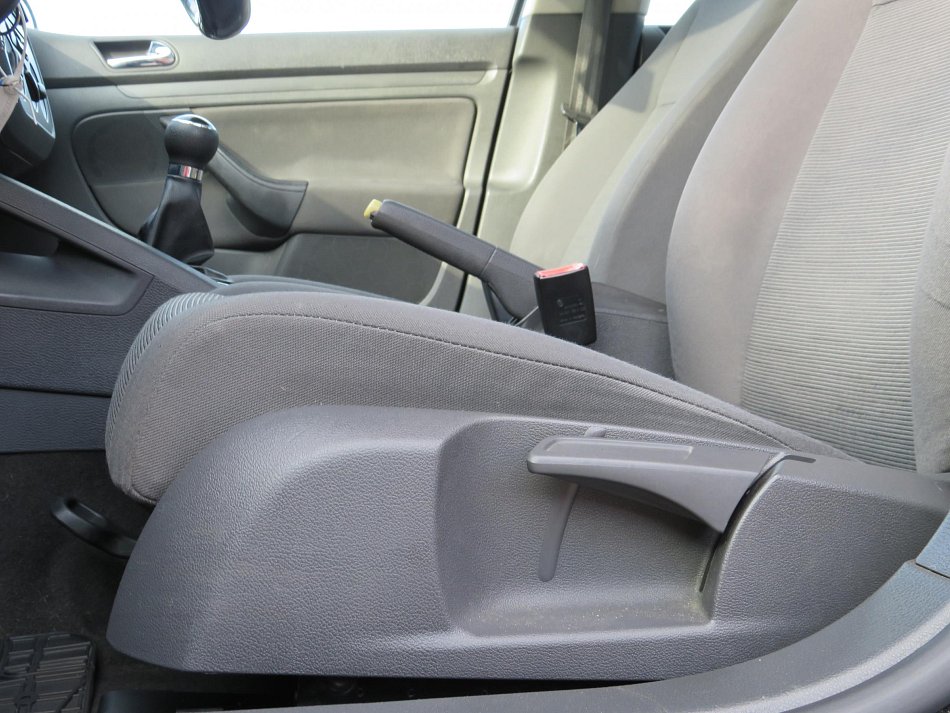 Volkswagen Golf 1.4 MPi 