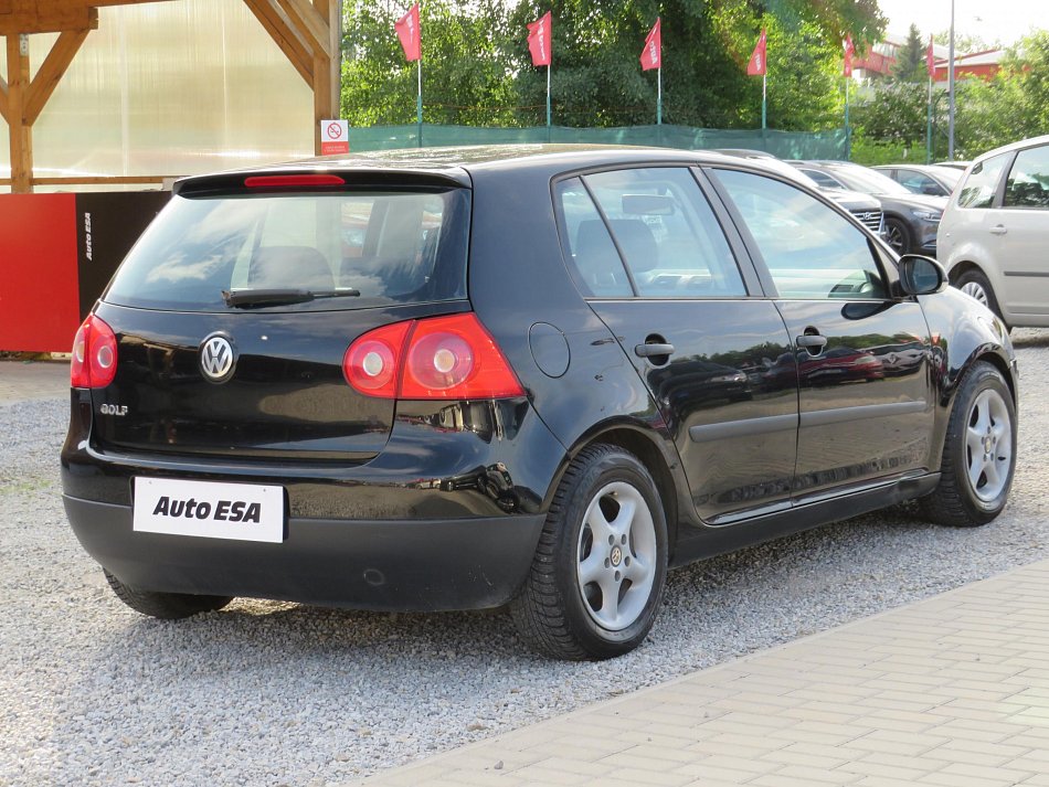 Volkswagen Golf 1.4 MPi 