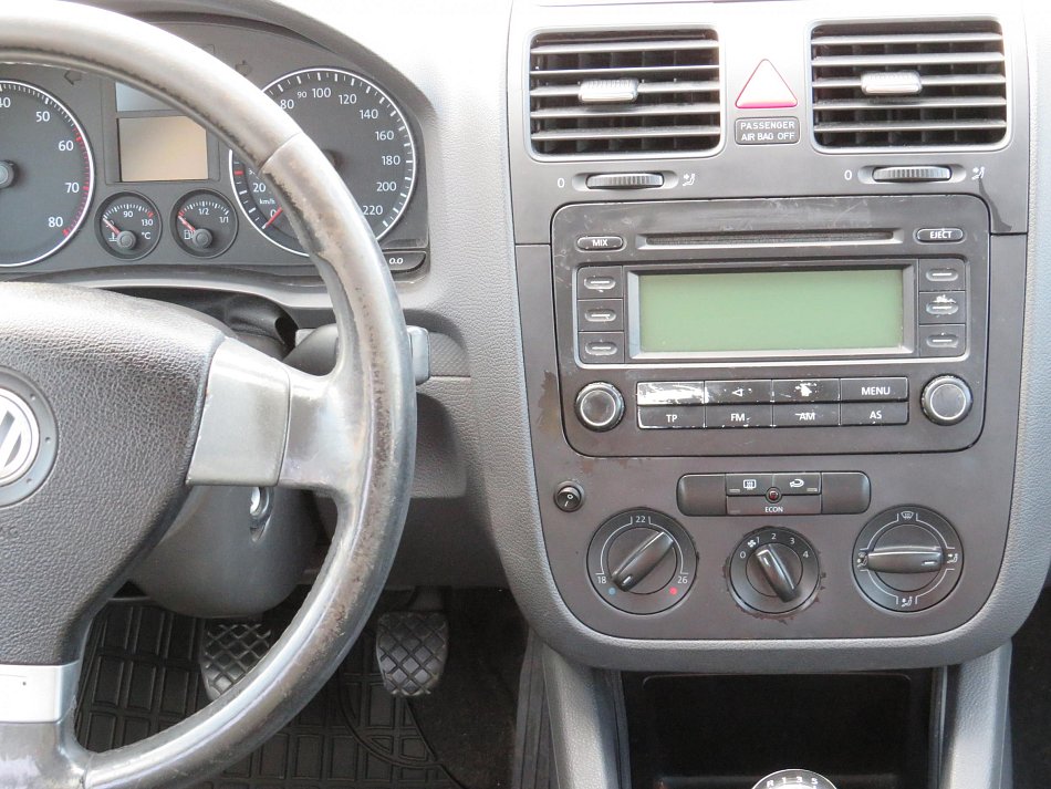 Volkswagen Golf 1.4 MPi 