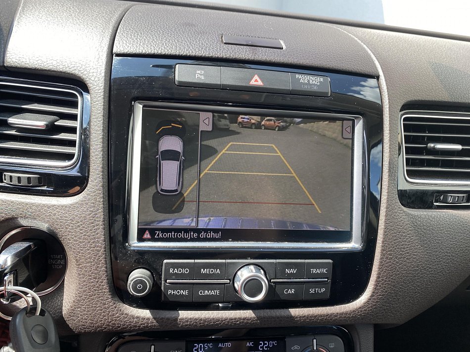 Volkswagen Touareg 3.0 TDi 