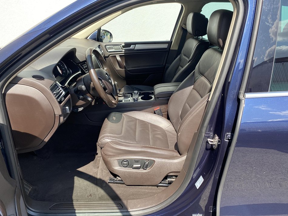 Volkswagen Touareg 3.0 TDi 