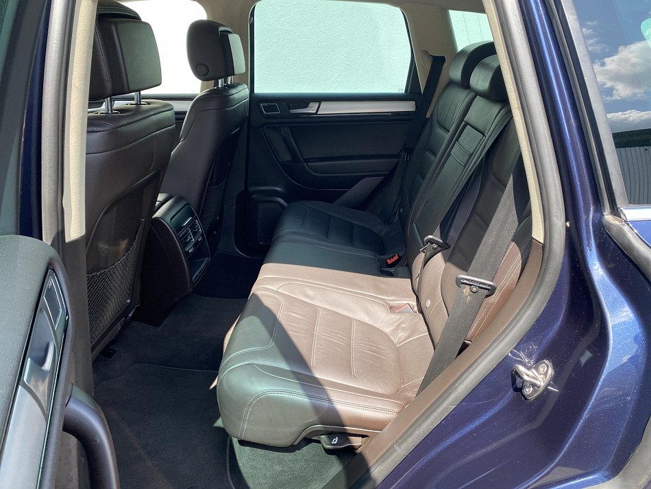 Volkswagen Touareg 3.0 TDi 