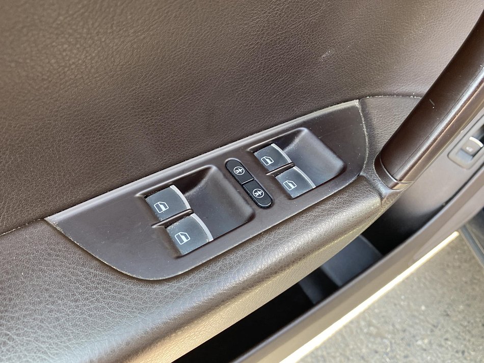 Volkswagen Touareg 3.0 TDi 