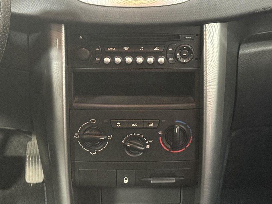Peugeot 207 1.6 HDI 