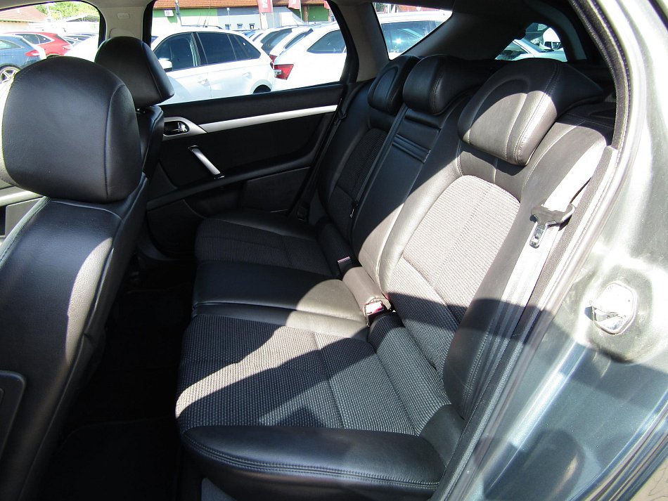 Peugeot 407 2.0 HDi  SW