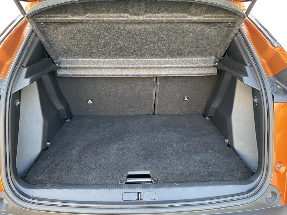 Peugeot 2008 1.2PT 